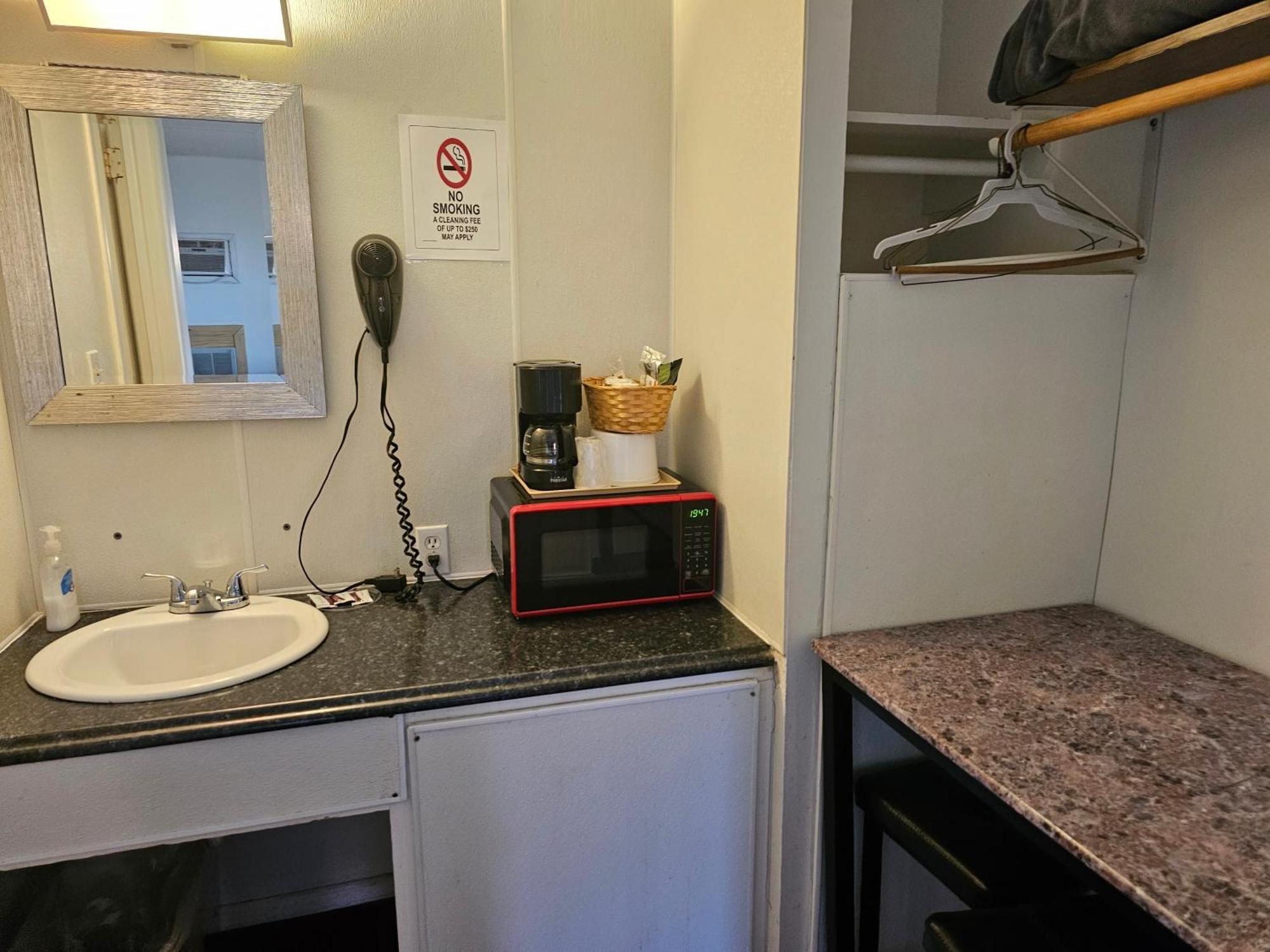 Knights Inn Fairview Экстерьер фото
